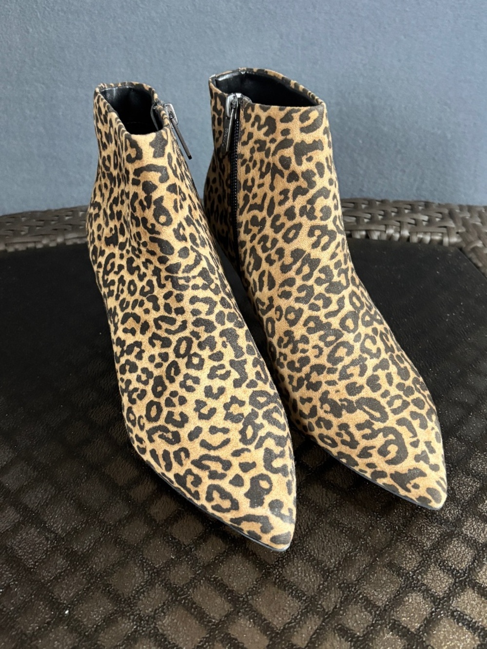 Circus Sam Edelman Kirby Leopard Print Pointed Toe Booties Kitten Heel Size 7M